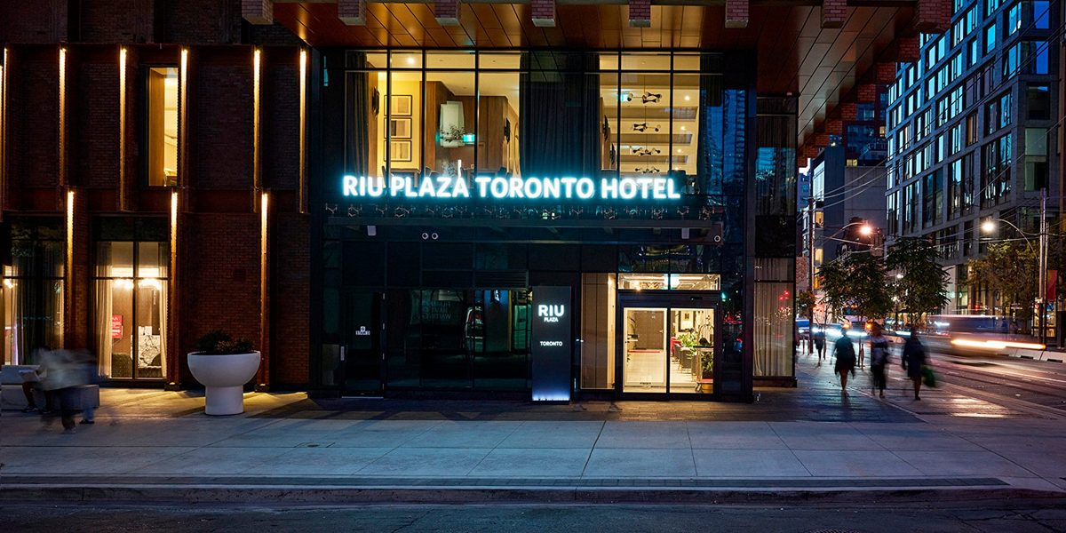 Hotel Riu Plaza Toronto, Toronto