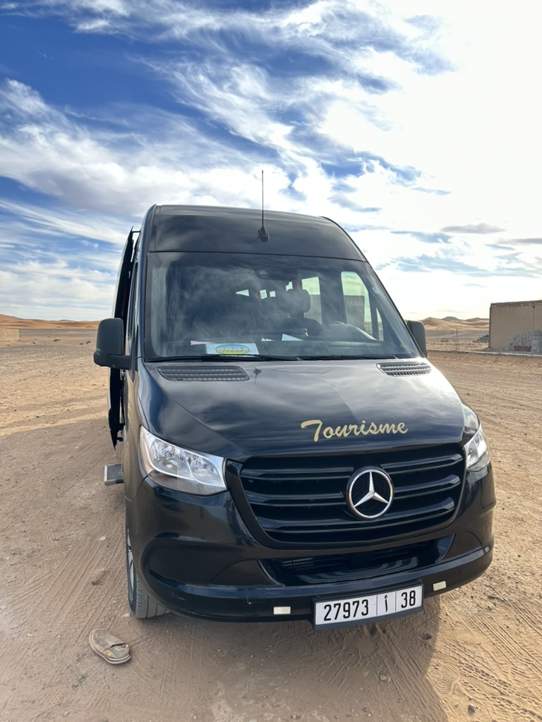 Minibussen under gruppresan i Marocko