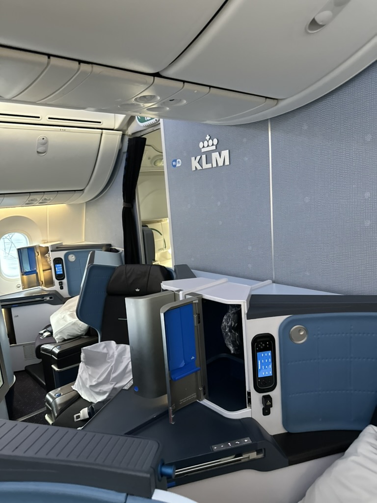 Business Class-svit med egen dörr och full flatbed-säng